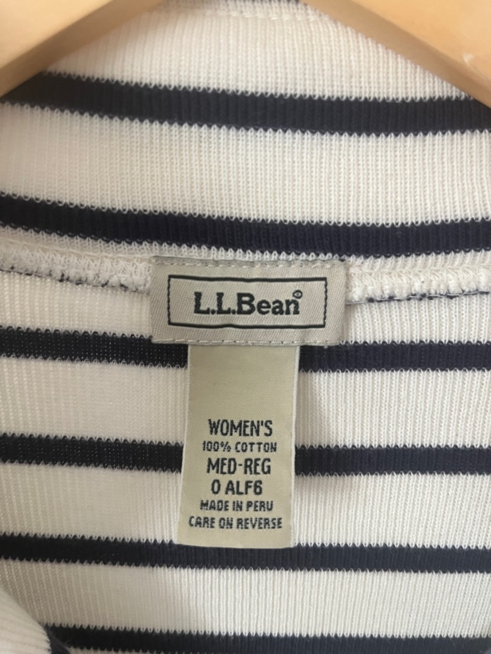 LL Bean 100% Cotton, Quarter Zip Sweater striped sz medium, cream, navy blue - Picture 2 of 3